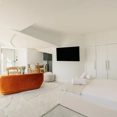 Lighthouse A Coastal Escape Overlooking The Ocean * Biarritz